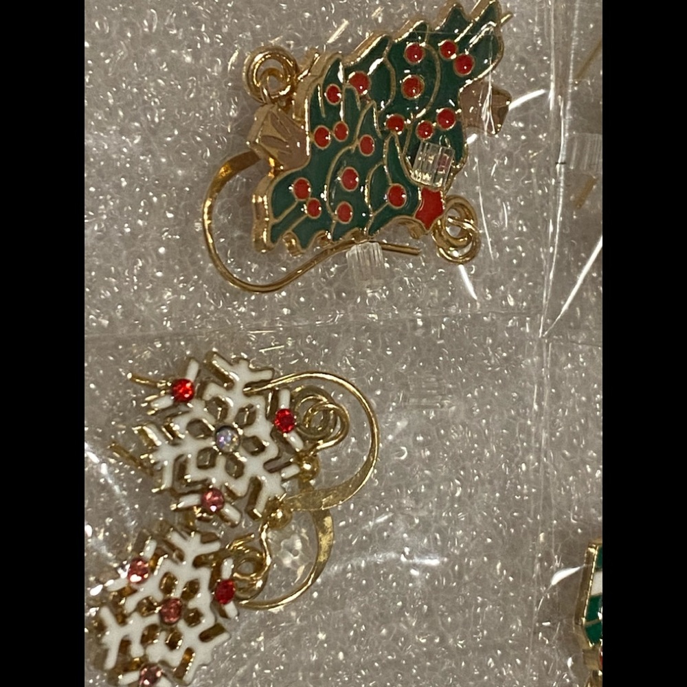 Christmas Dangle pierced earring lot - Picture 3 of 9